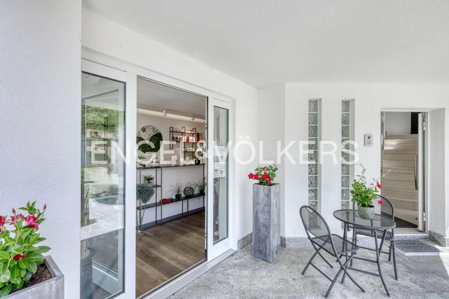 Eleganz trifft Kreativität - Exklusives Wohnen mit Atelier/Büro - Foto 10 von 12