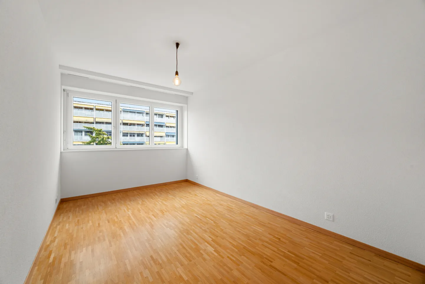 Spacious through apartment in Minergie building - Photo 9 of 13