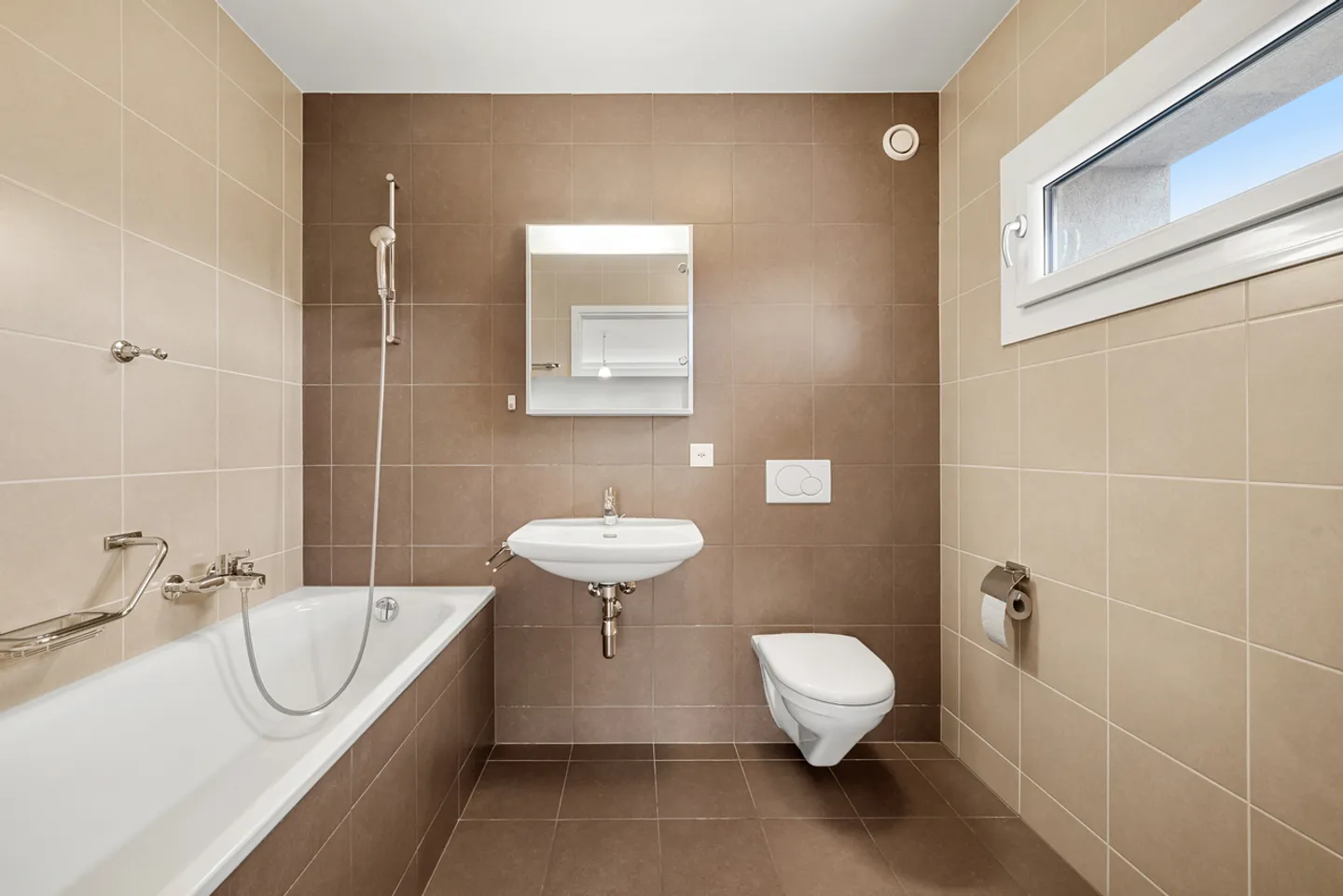 Spacious through apartment in Minergie building - Photo 11 of 13