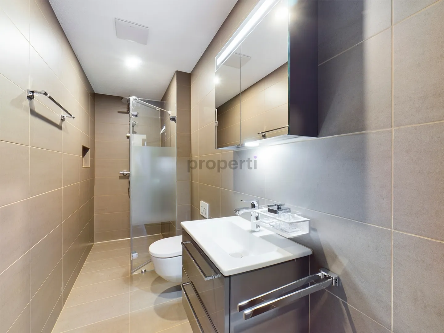 Moderne 3.5-Zimmer-Wohnung in Bärau mit Balkon und Parkplatz - Foto 10 von 12