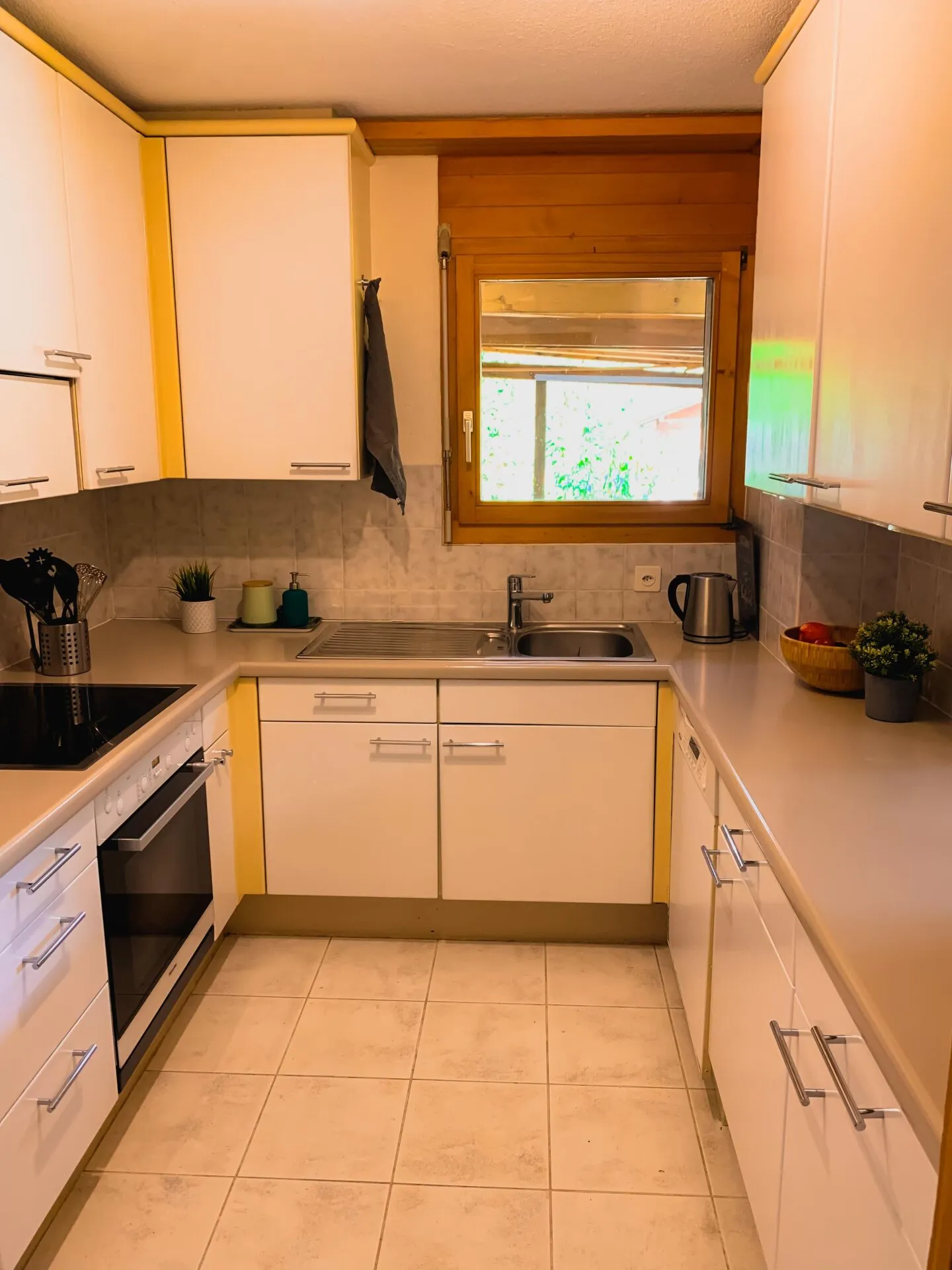 Semi-Detached House, Spacious Living Area in a Quiet and Nature-Friendly Location - Also Possible as a Second Home - Photo 5 of 13