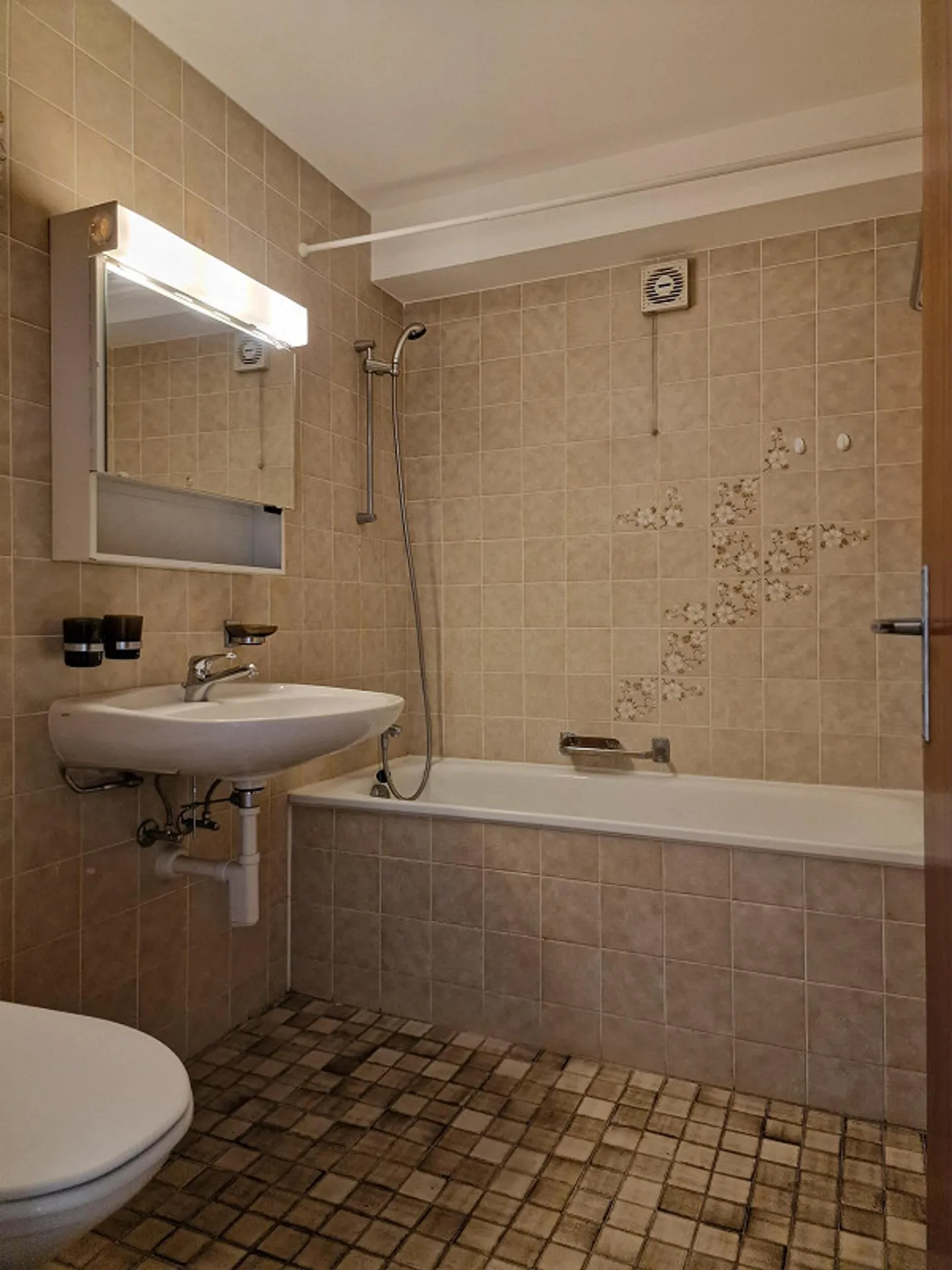 Appartamento 4.5 stanze a Schönenbuch - Foto 7 di 9