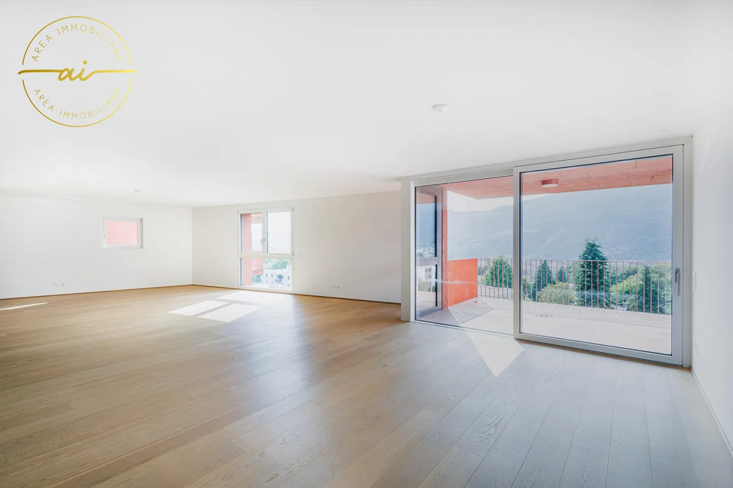 APPARTEMENT SPACIEUX ET LUMINEUX DE 5.5 PIÈCES À CUREGLIA - Photo 7 sur 13