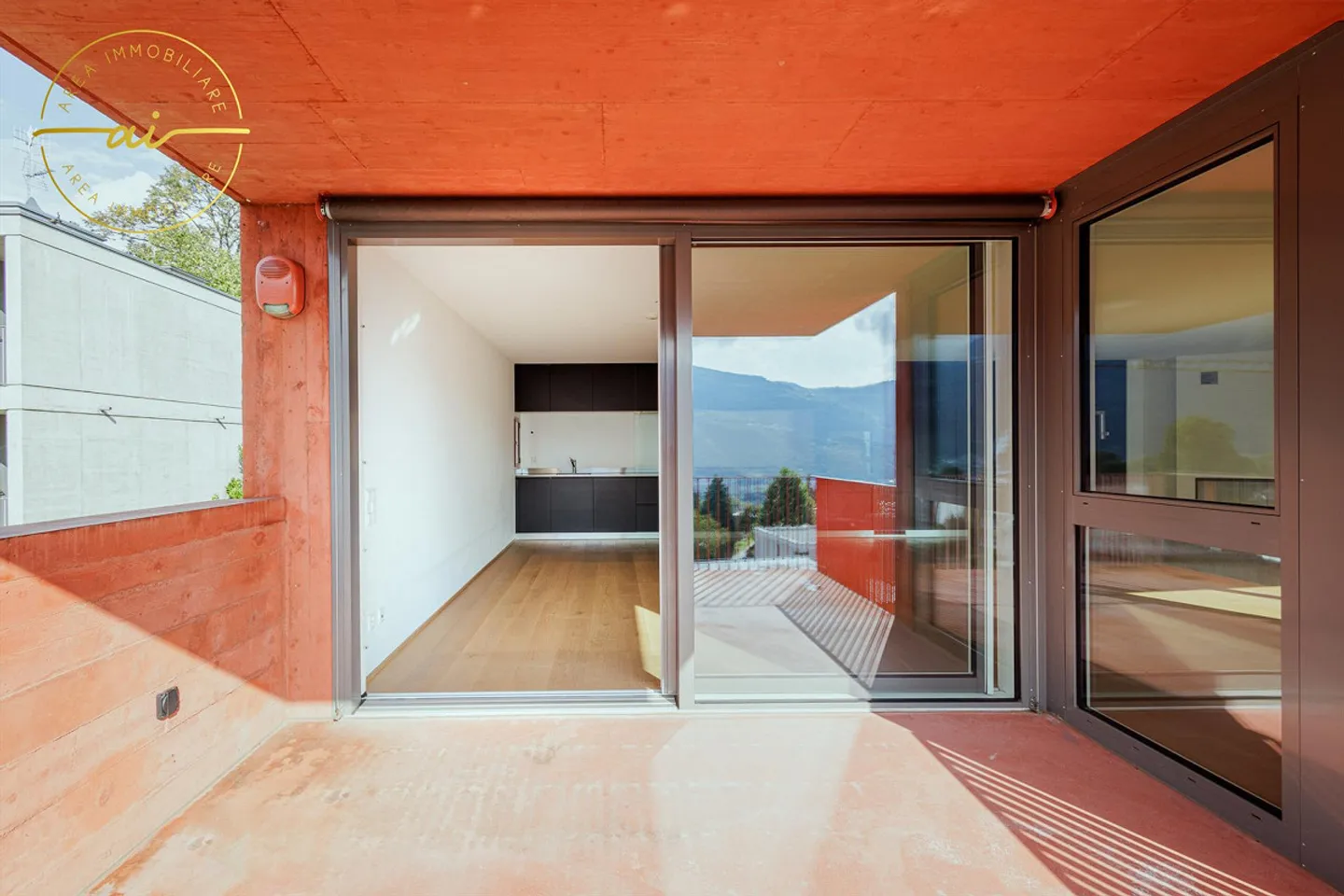 APPARTEMENT SPACIEUX ET LUMINEUX DE 5.5 PIÈCES À CUREGLIA - Photo 10 sur 13