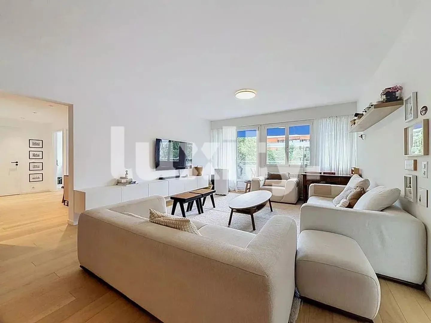 Appartamento moderno con terrazza - Foto 2 di 4
