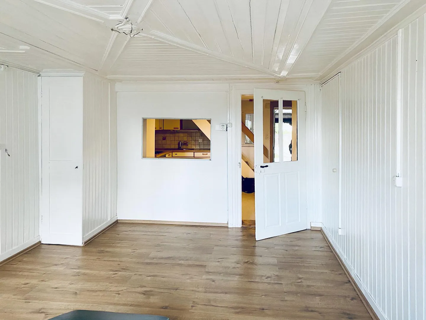 Narrow Single Family Home Old Building - Photo 14 of 16