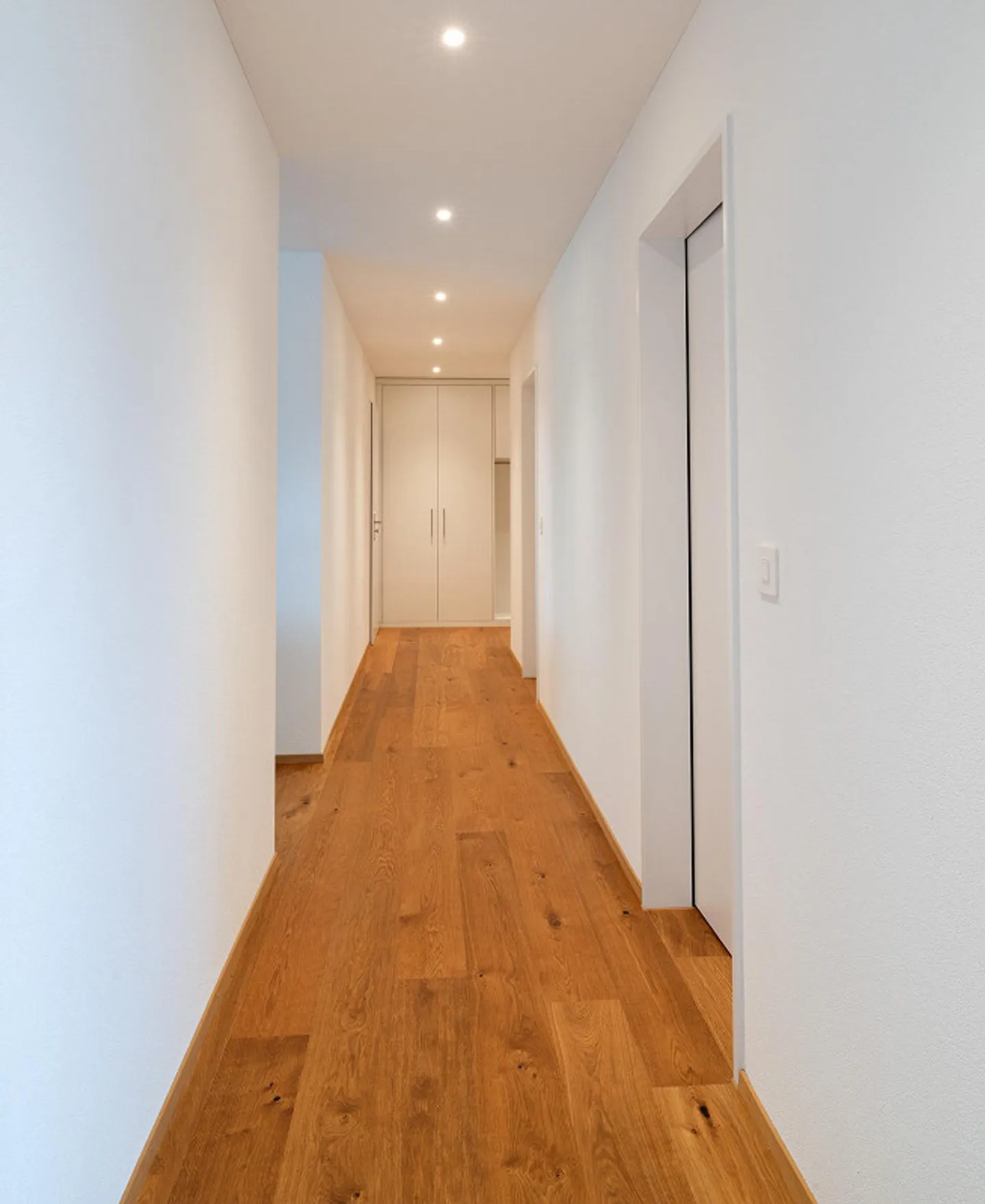 appartamento moderno attrezzato di 4,5 stanze - Foto 11 di 14