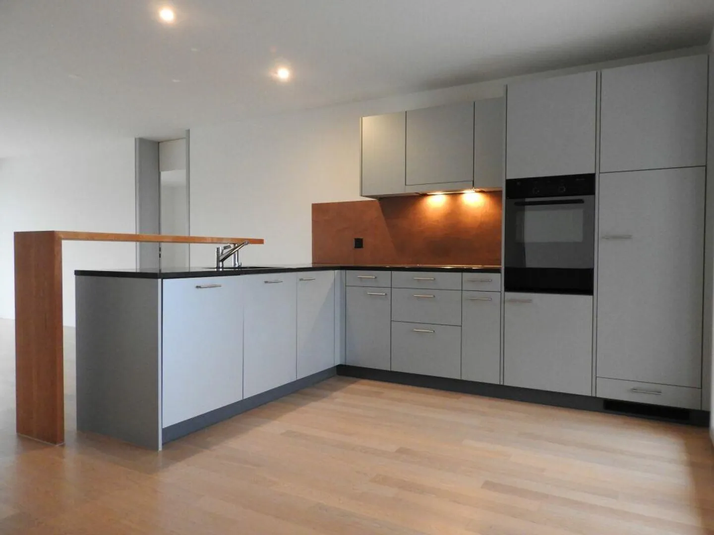 Modernes 4.5-Zimmer-Apartment in Aarberg - Foto 3 von 10