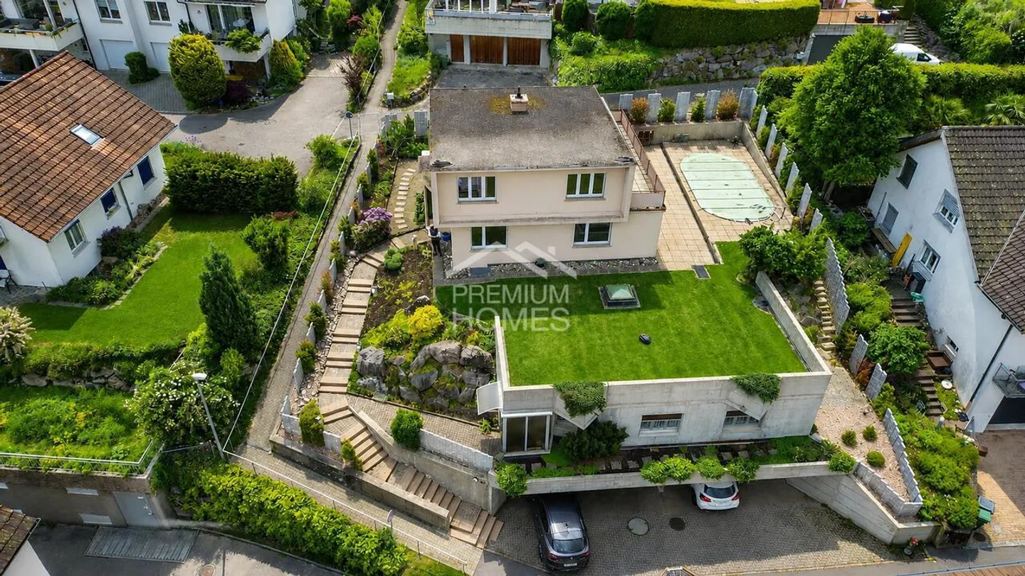 Maison familiale avec appartement - Potentiel dans le meilleur emplacement - Photo 1 sur 13