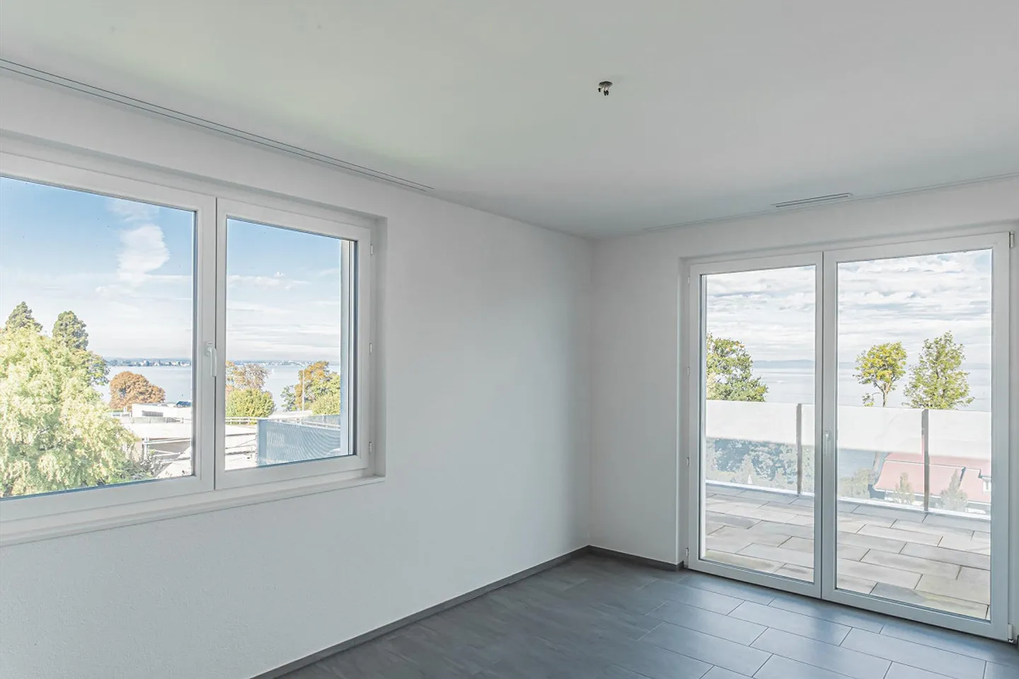 Penthouse apartment with lake and panoramic view! - Photo 5 of 7
