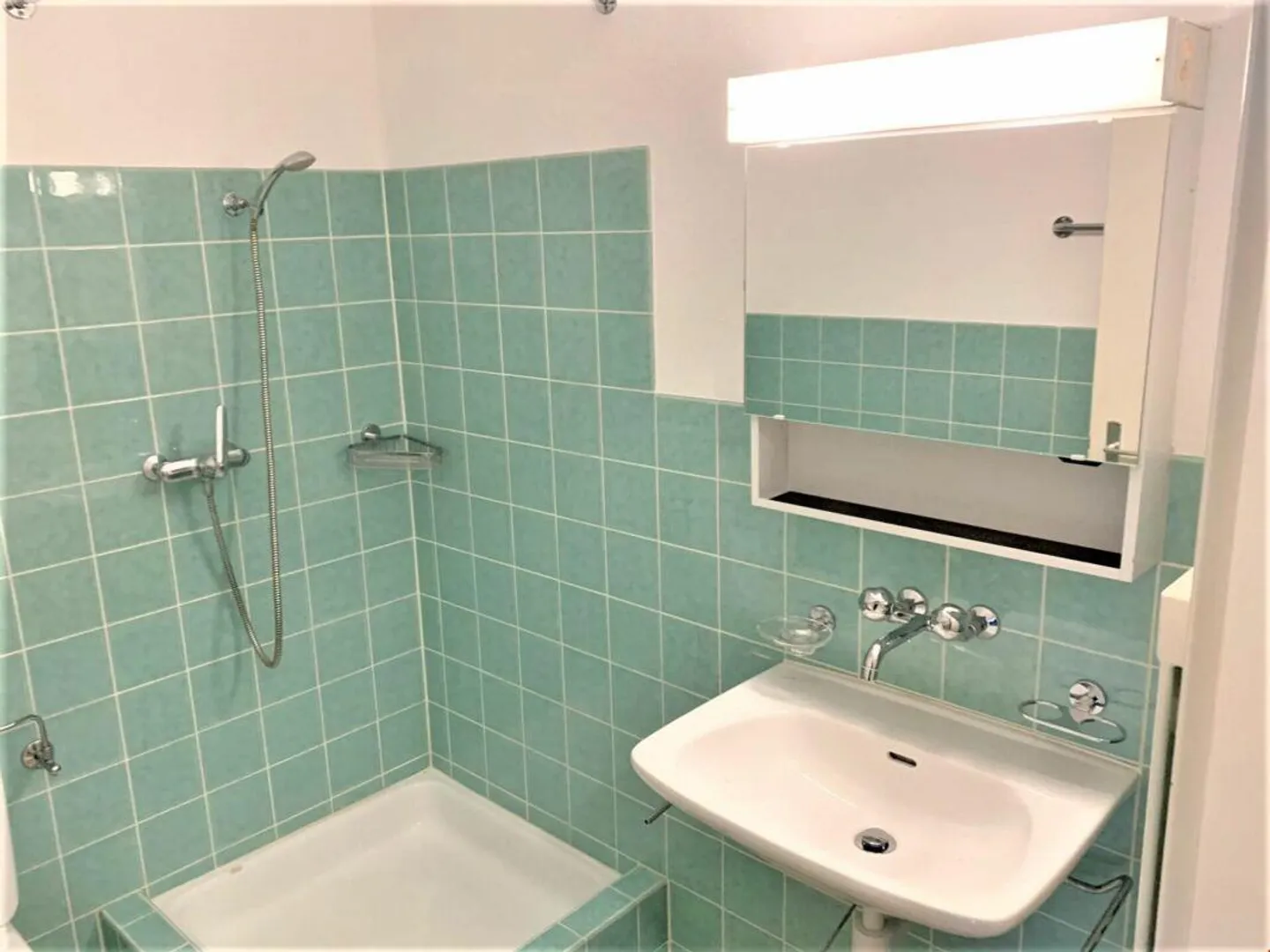 Geräumige Wohnung mit Balkon - Foto 7 von 8