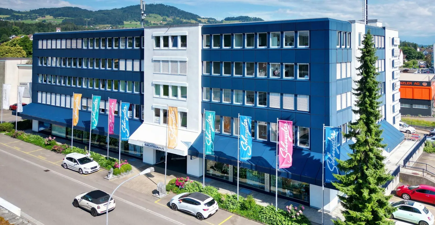 360 m2 di spazi per studi o uffici al 1° piano - Foto 2 di 11