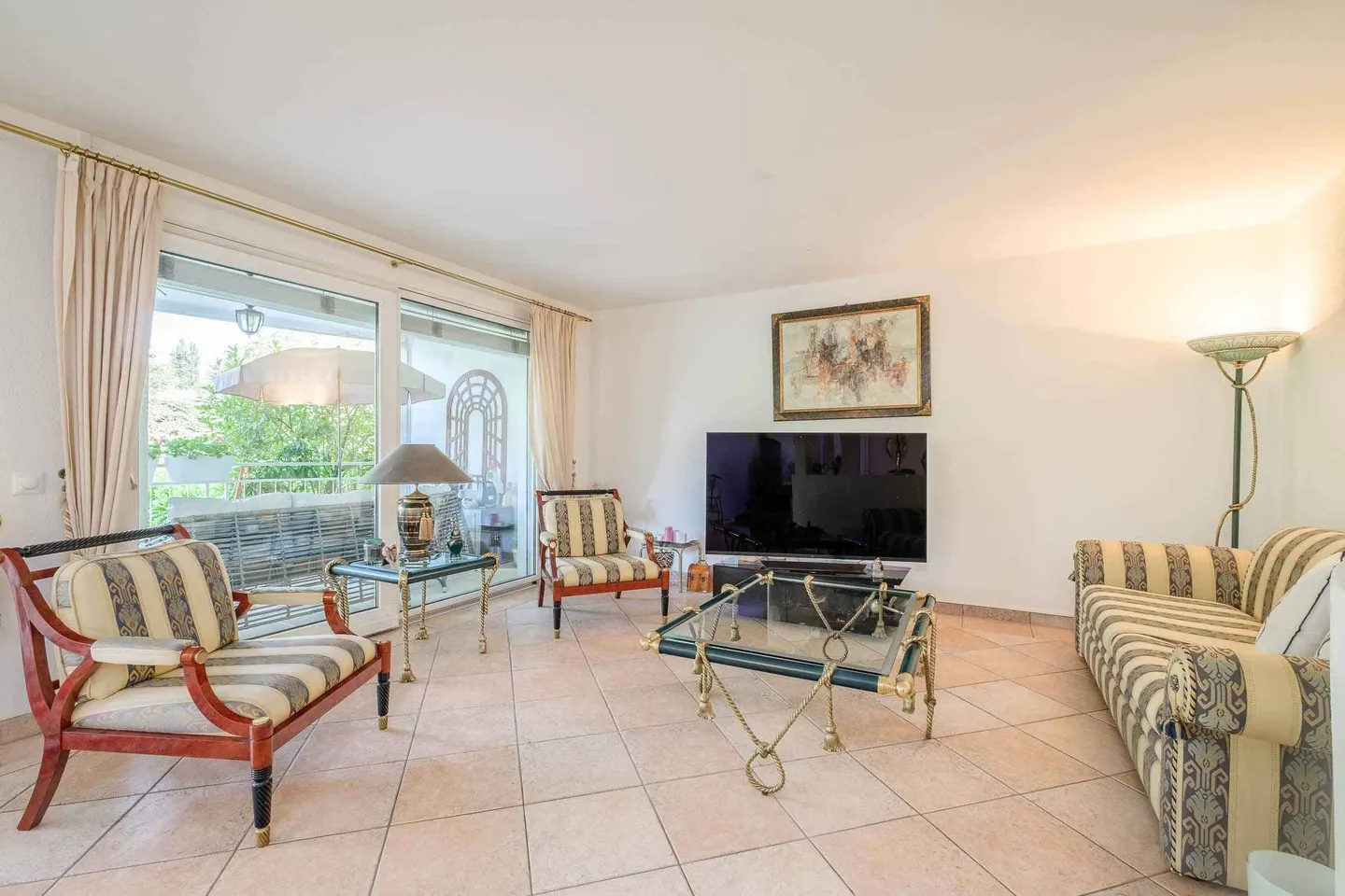 Garden apartment in Pregny-Chambésy - Photo 2 of 10