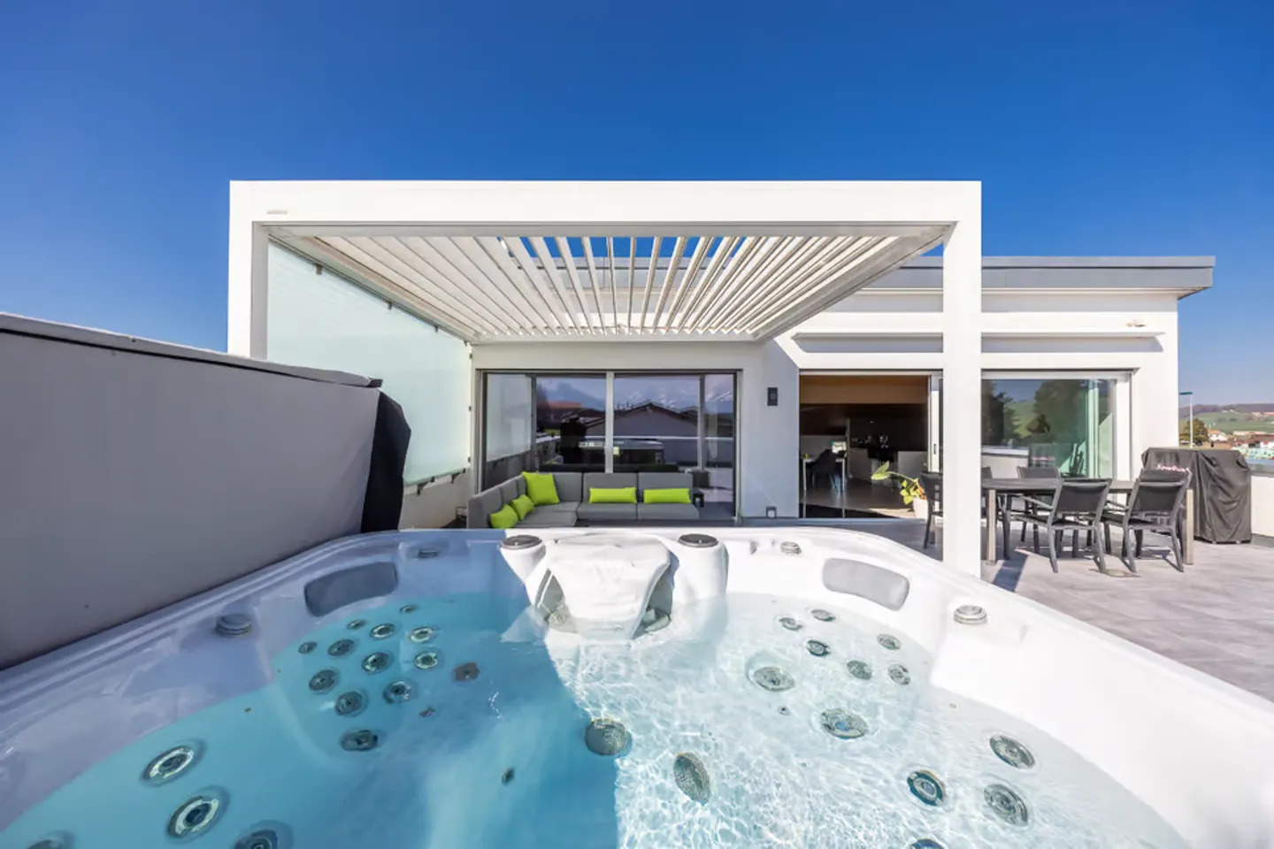 Rare for sale: duplex penthouse with large terrace - Photo 3 of 13