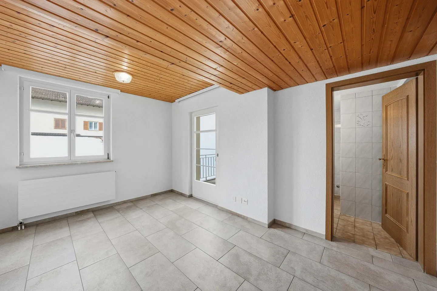 2.5-Room Apartment - Photo 4 of 7