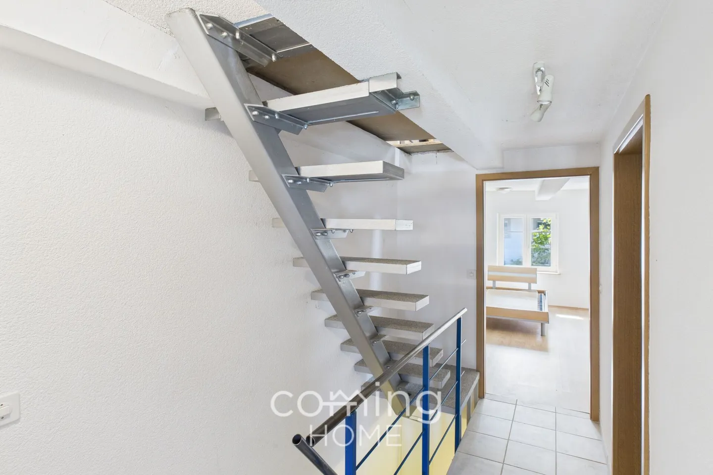 Maison de ville au caractère fort à Frauenfeld - maison solide avec potentiel de développement - Photo 4 sur 14