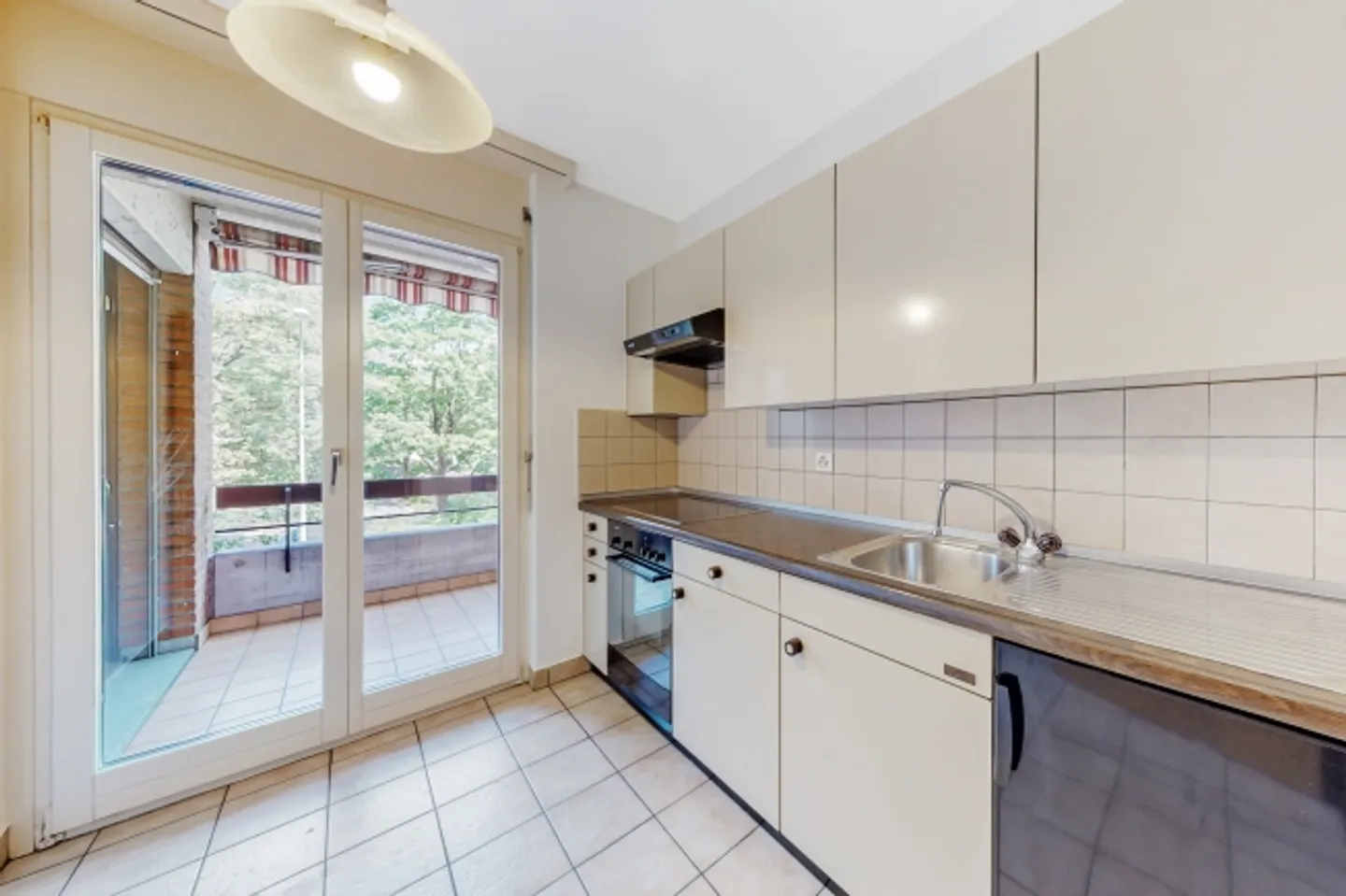 Apartment for rent - Photo 3 of 6