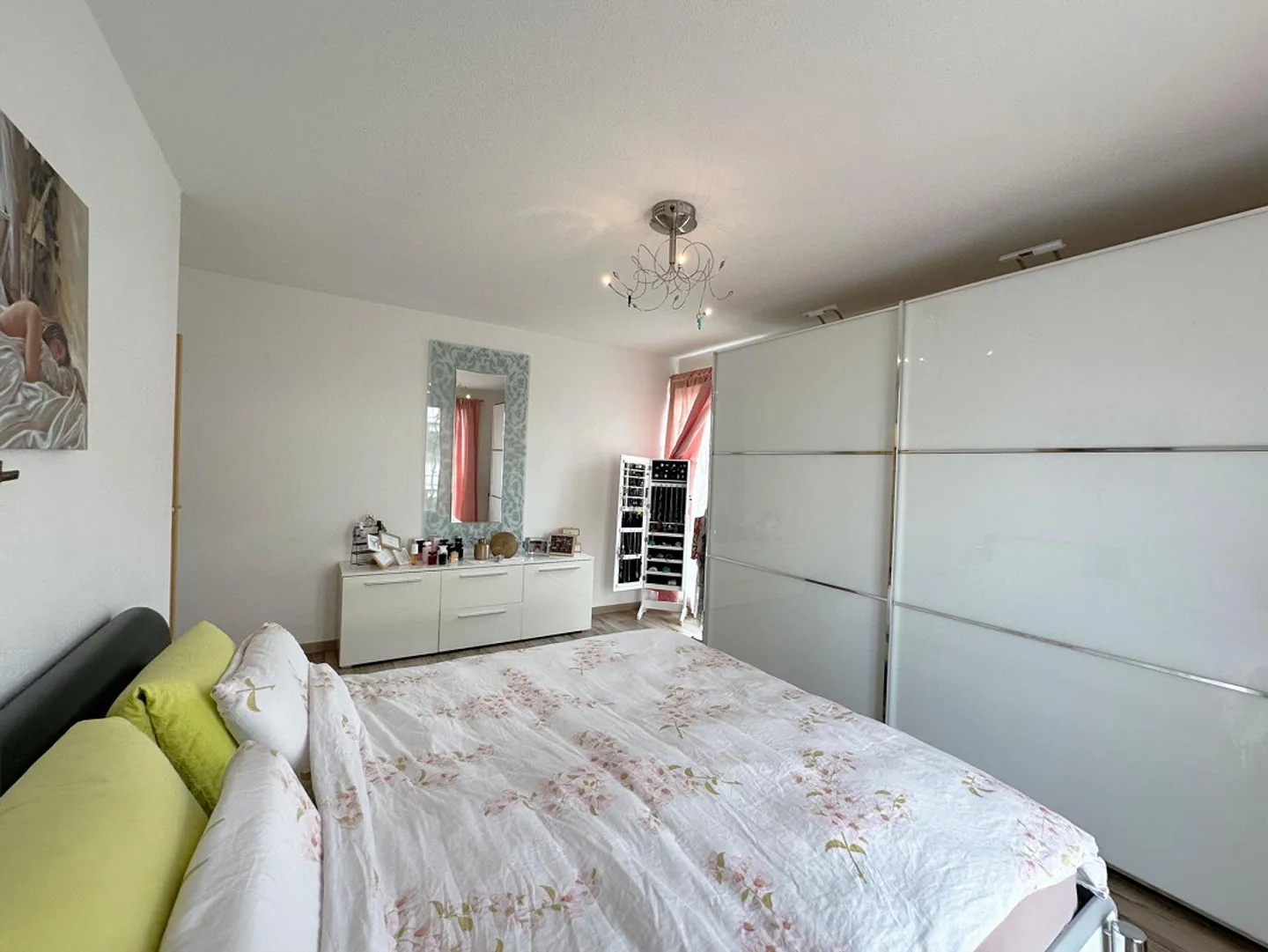 Appartement 4.5 pièces dans un emplacement central et familial - Photo 6 sur 10