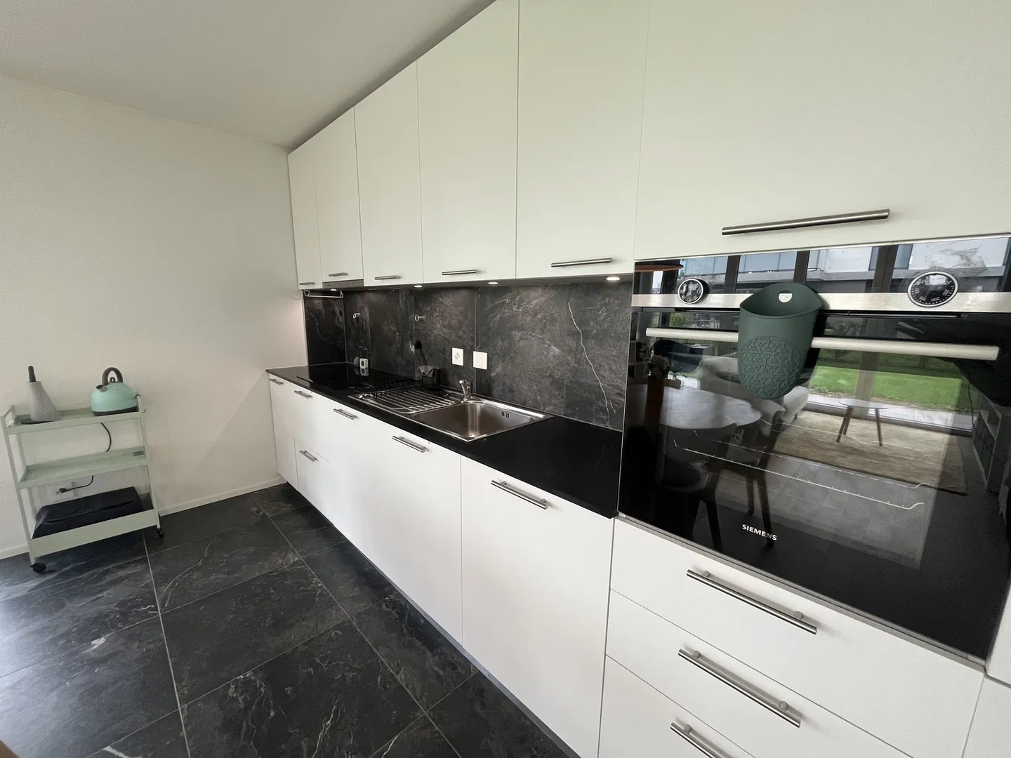 Appartement 3 pièces à Delémont (JU), meublé, temporaire - Photo 3 sur 10