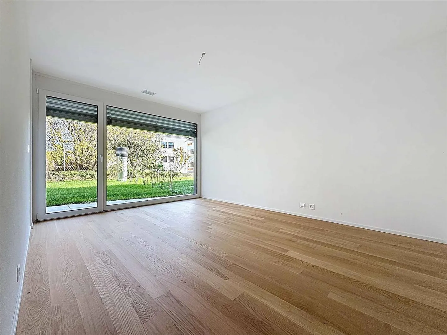 Nuovo appartamento di 2.5 locali con terrazza e giardino - Foto 5 di 13