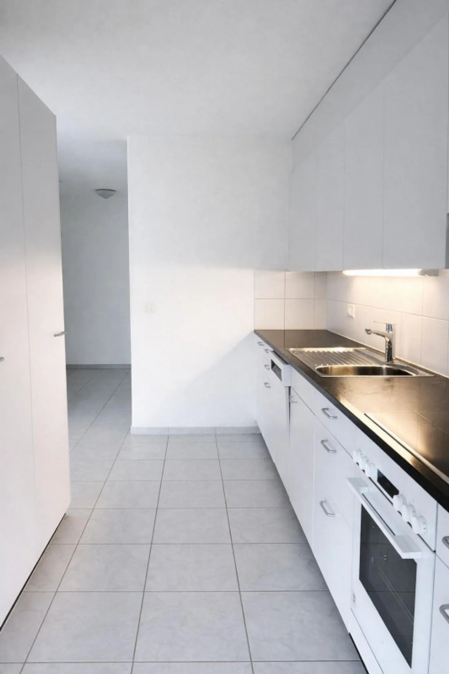 Ampio appartamento familiare conveniente vicino a Olten - Foto 4 di 13