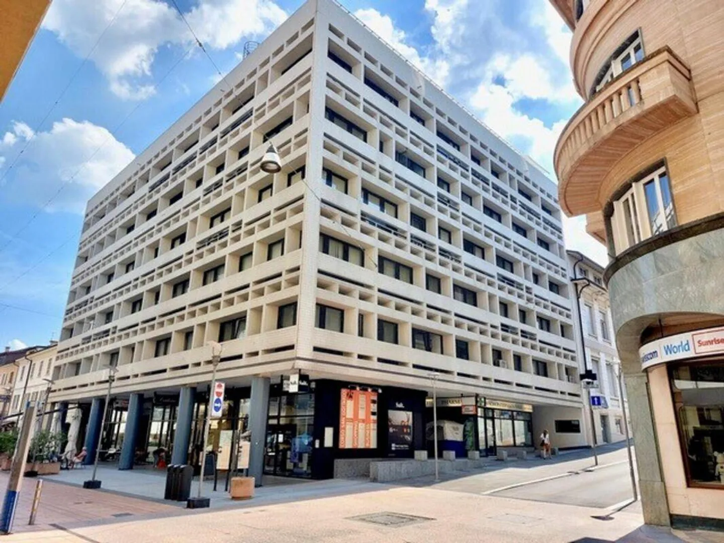 Büro im Zentrum von Chiasso gegenüber dem Bahnhof FFS - Foto 1 von 10