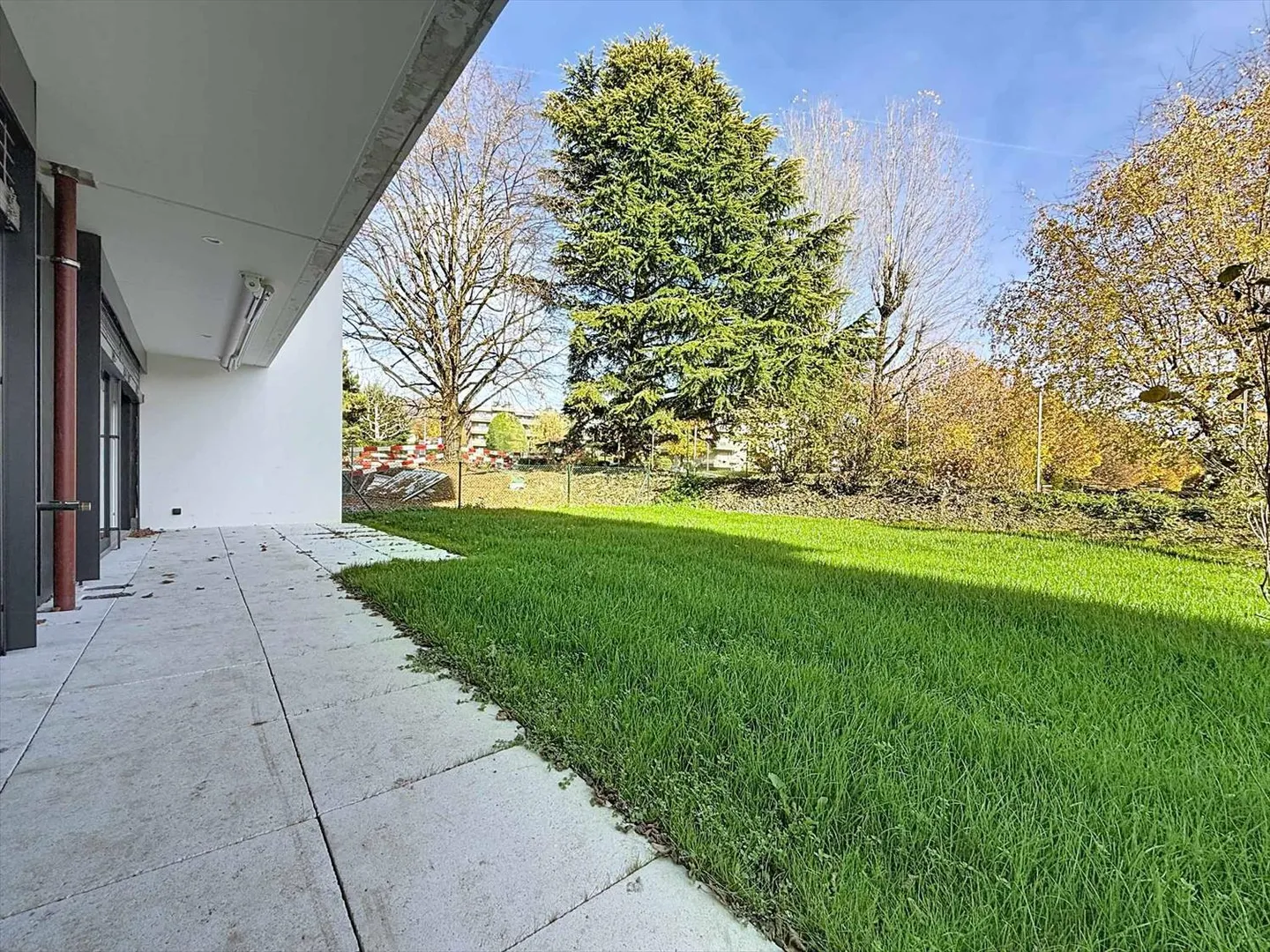 Nuovo appartamento di 2.5 locali con terrazza e giardino - Foto 7 di 13