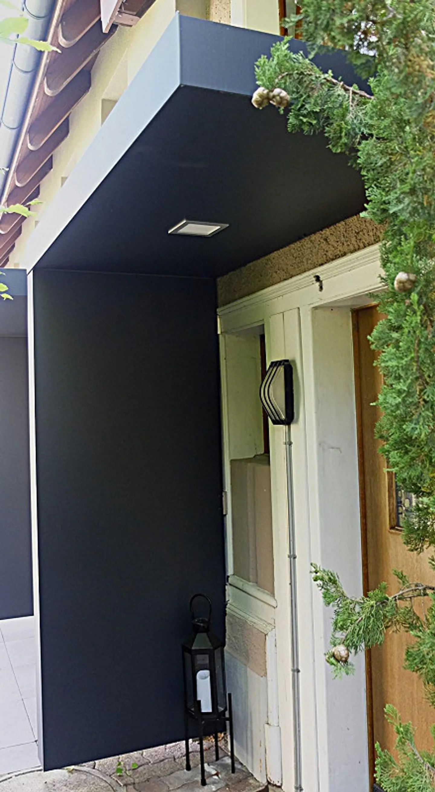 4.5 Zimmer Einfamilienhaus zweiseitig angebaut mit Autoabstellplatz - Photo 2 of 9