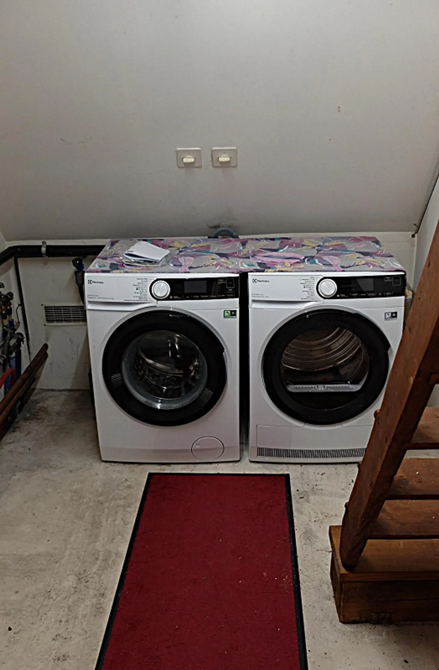 4.5 Zimmer Einfamilienhaus zweiseitig angebaut mit Autoabstellplatz - Photo 8 of 9