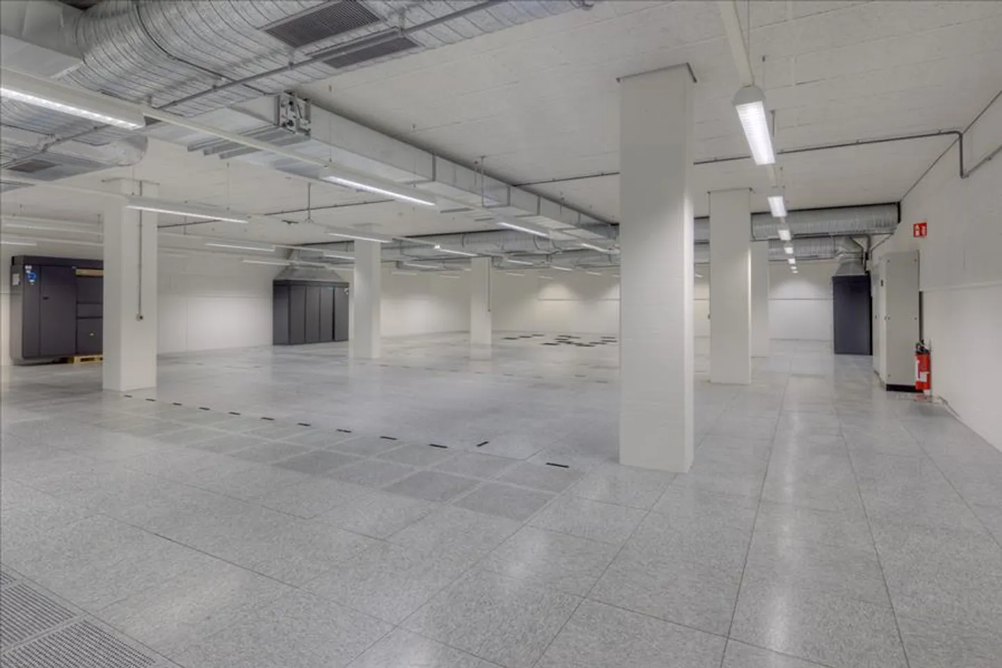 Salle de stockage/archives en face de la gare d'Ostermundigen - Photo 4 sur 7