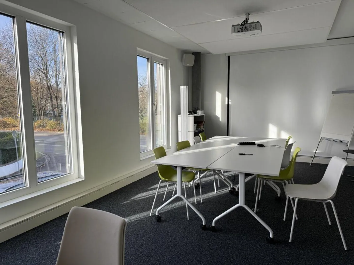 Representative new office spaces - Photo 2 of 12