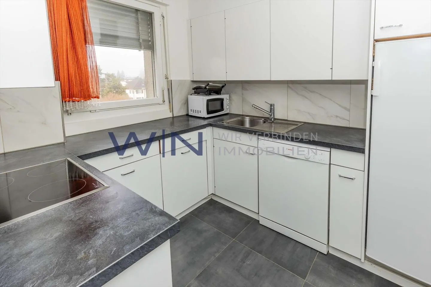 Family Klee-Blatt with Moments of Happiness - Photo 3 of 6