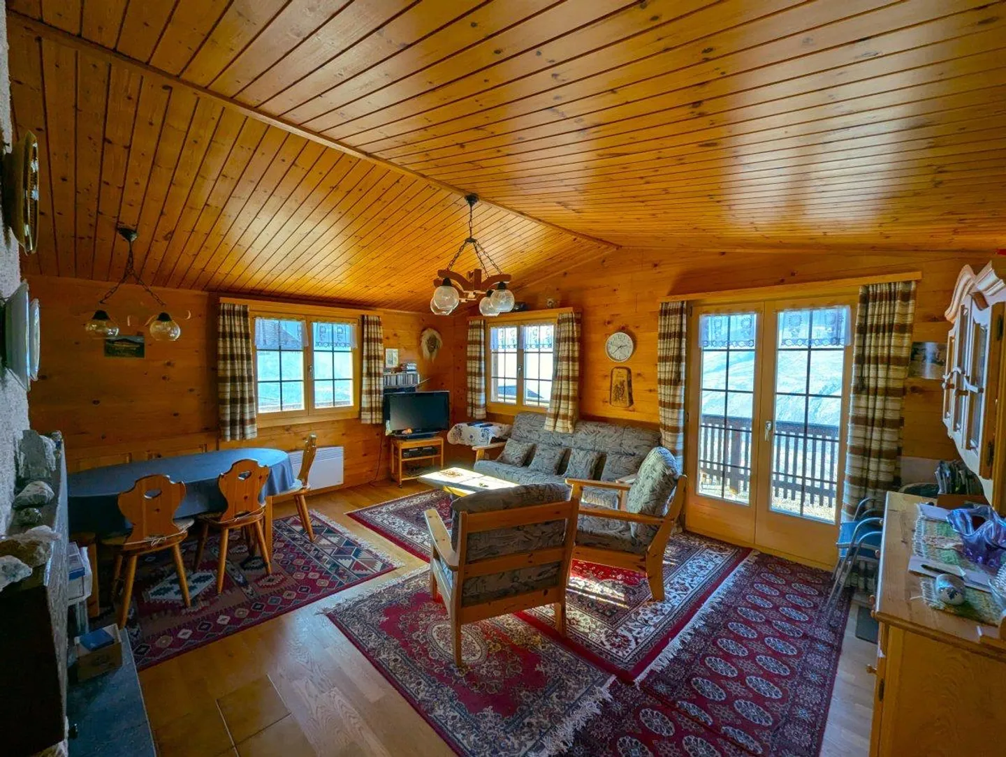 Chalet with charm and fantastic view in Ergisch - Photo 3 of 9