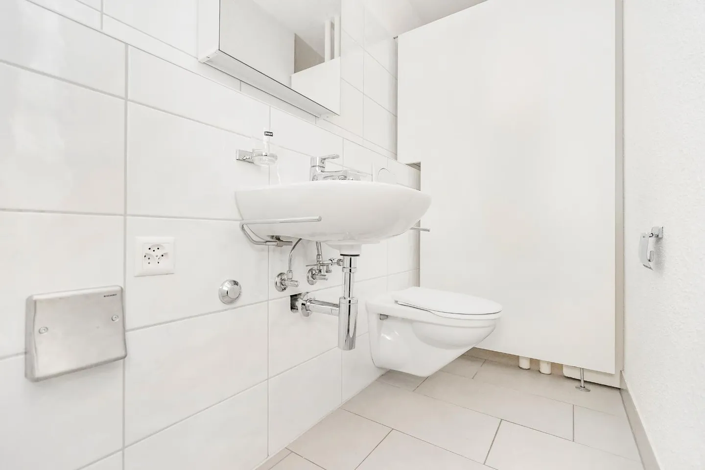 Welcome to your new home! - Photo 2 of 6