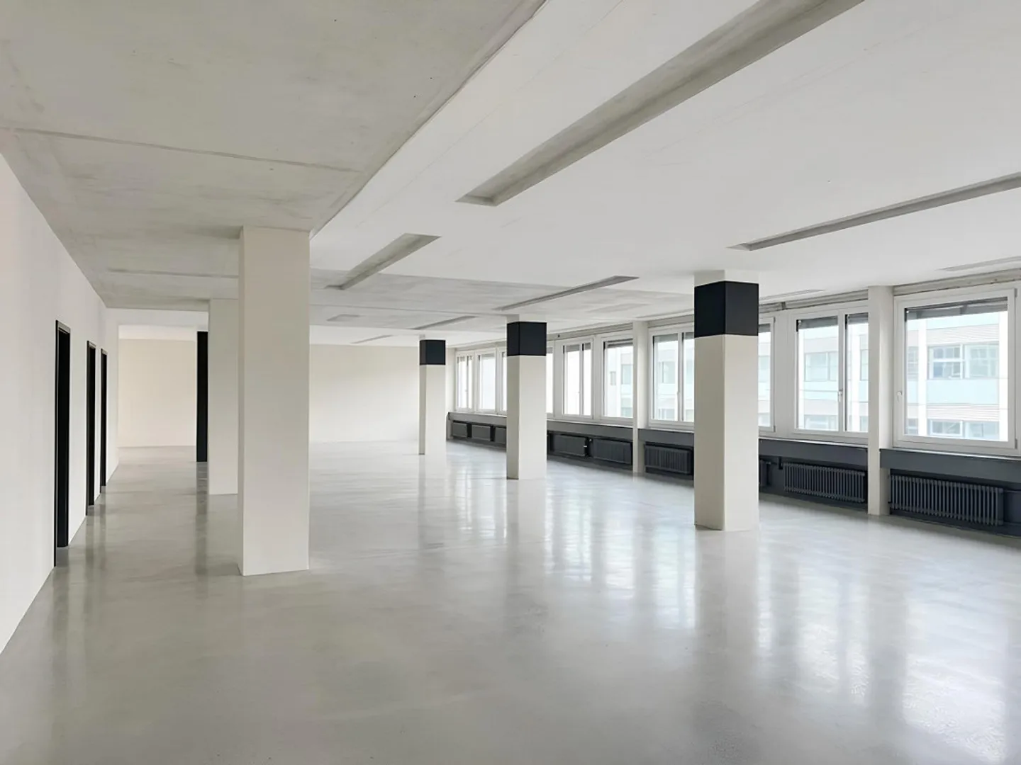 Spazioso ufficio a Zurigo - Foto 2 di 3