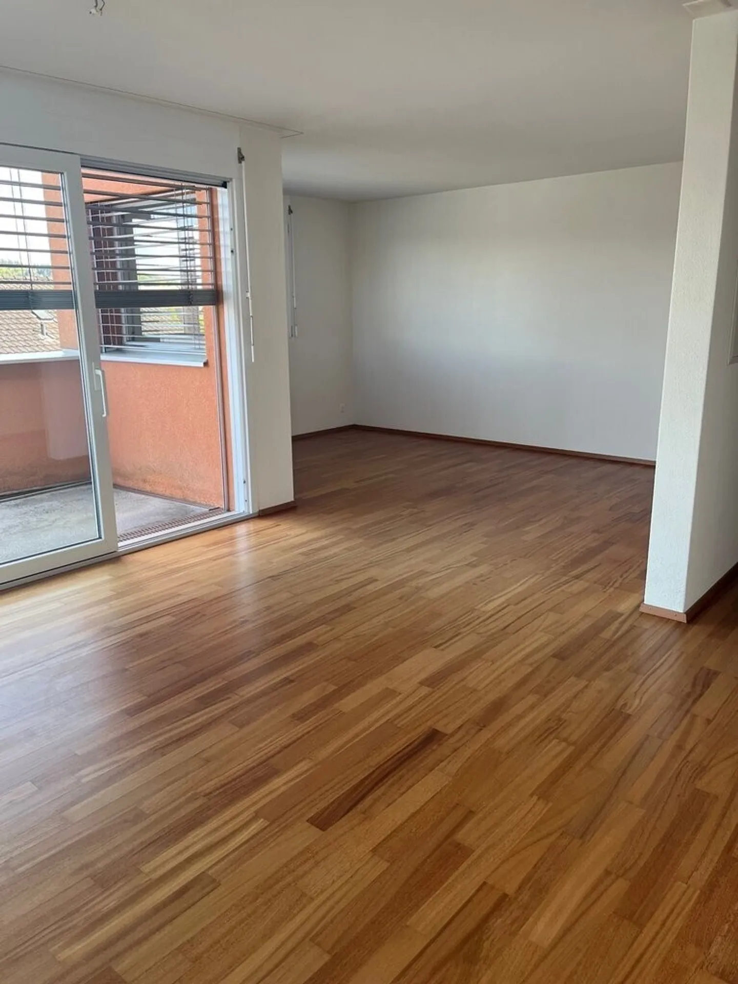 Living in a central location - Photo 2 of 9