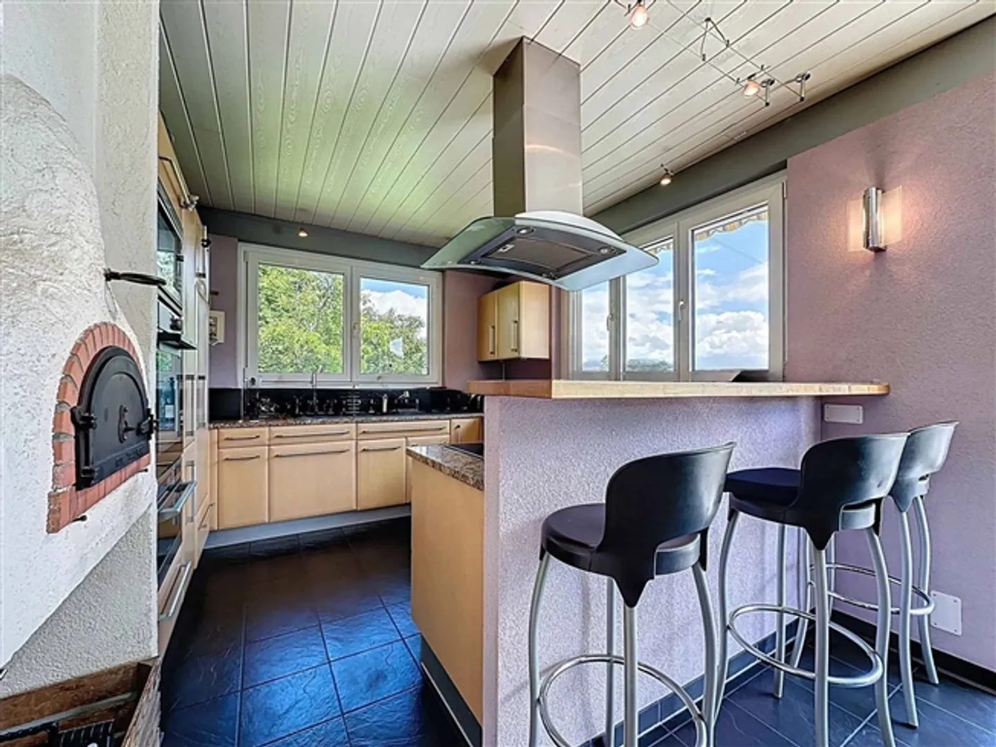 15 minutes from Lausanne, detached villa of 180 m2 in the heart of the village - Photo 5 of 13