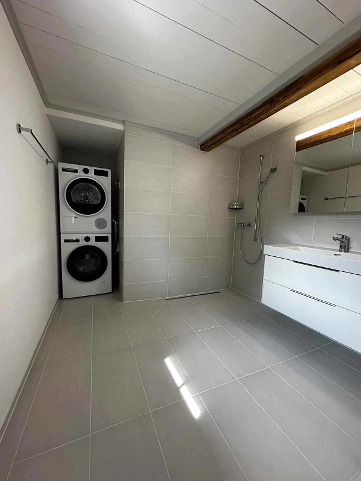 Appartement sous les toits confortable dans une propriété historique - Photo 11 sur 12