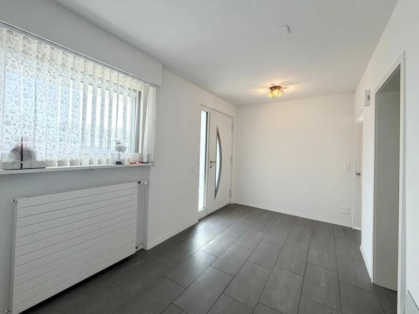4.5-room terrace apartment with magnificent outdoor areas and breathtaking views! - Photo 6 of 12