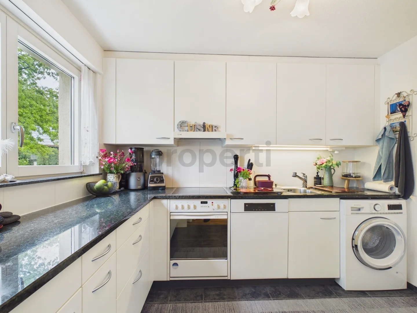 Appartement spacieux avec vue - Photo 9 sur 12