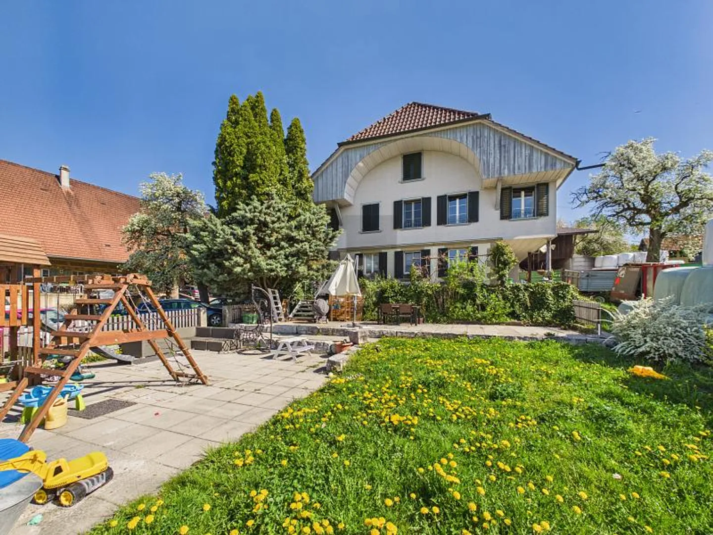 Grosszügige Maisonette mit Garten - Foto 1 von 6