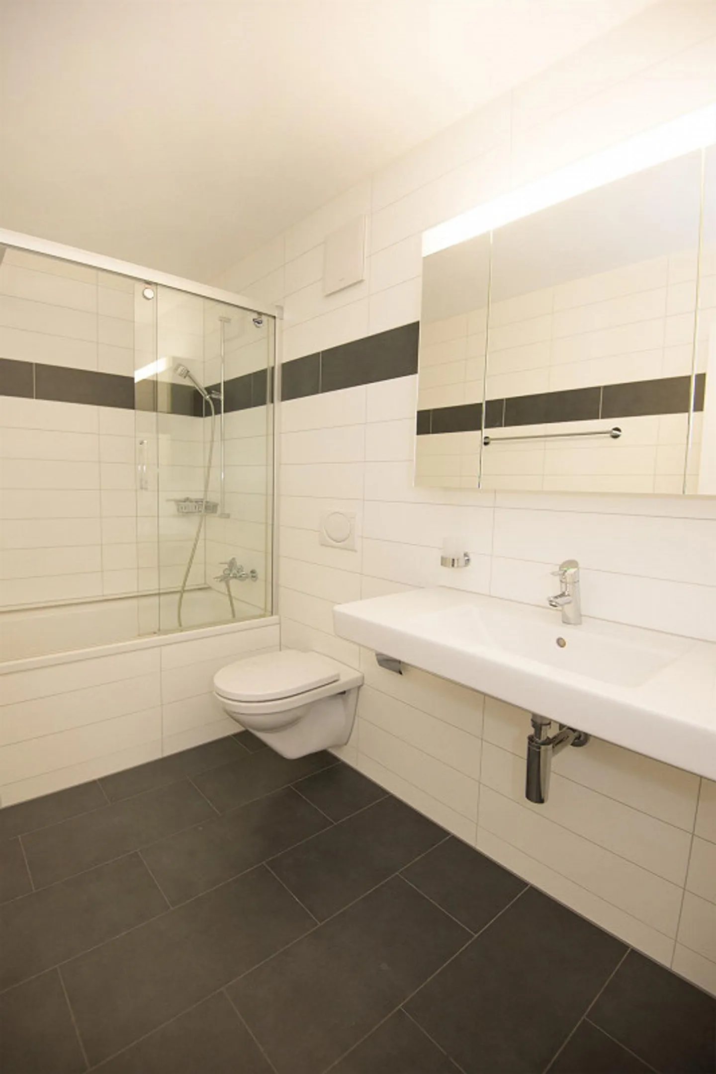 Appartamento duplex attraente con terrazza sul tetto - Foto 8 di 12