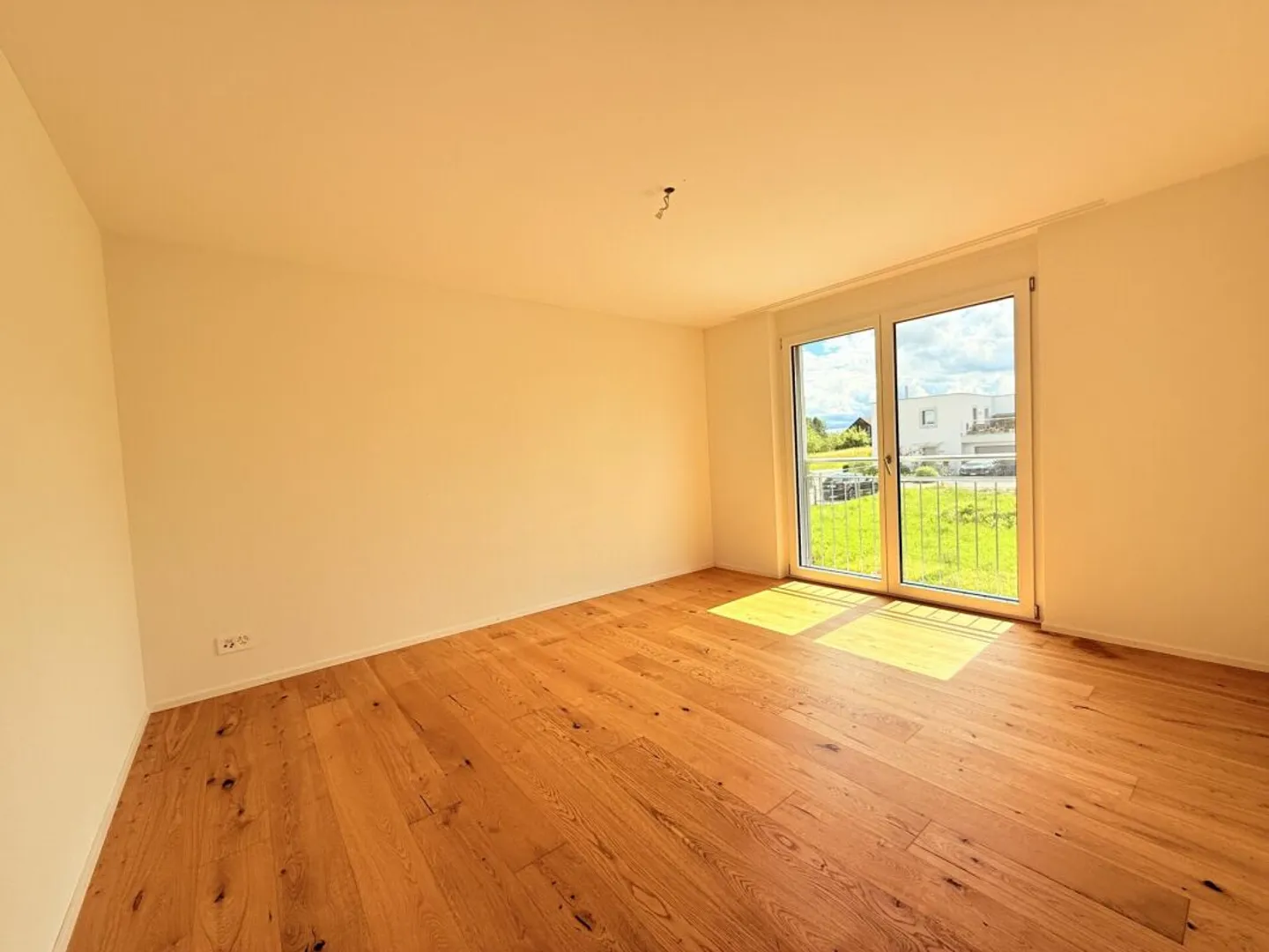 Family-Friendly Single Family Home - Photo 2 of 7