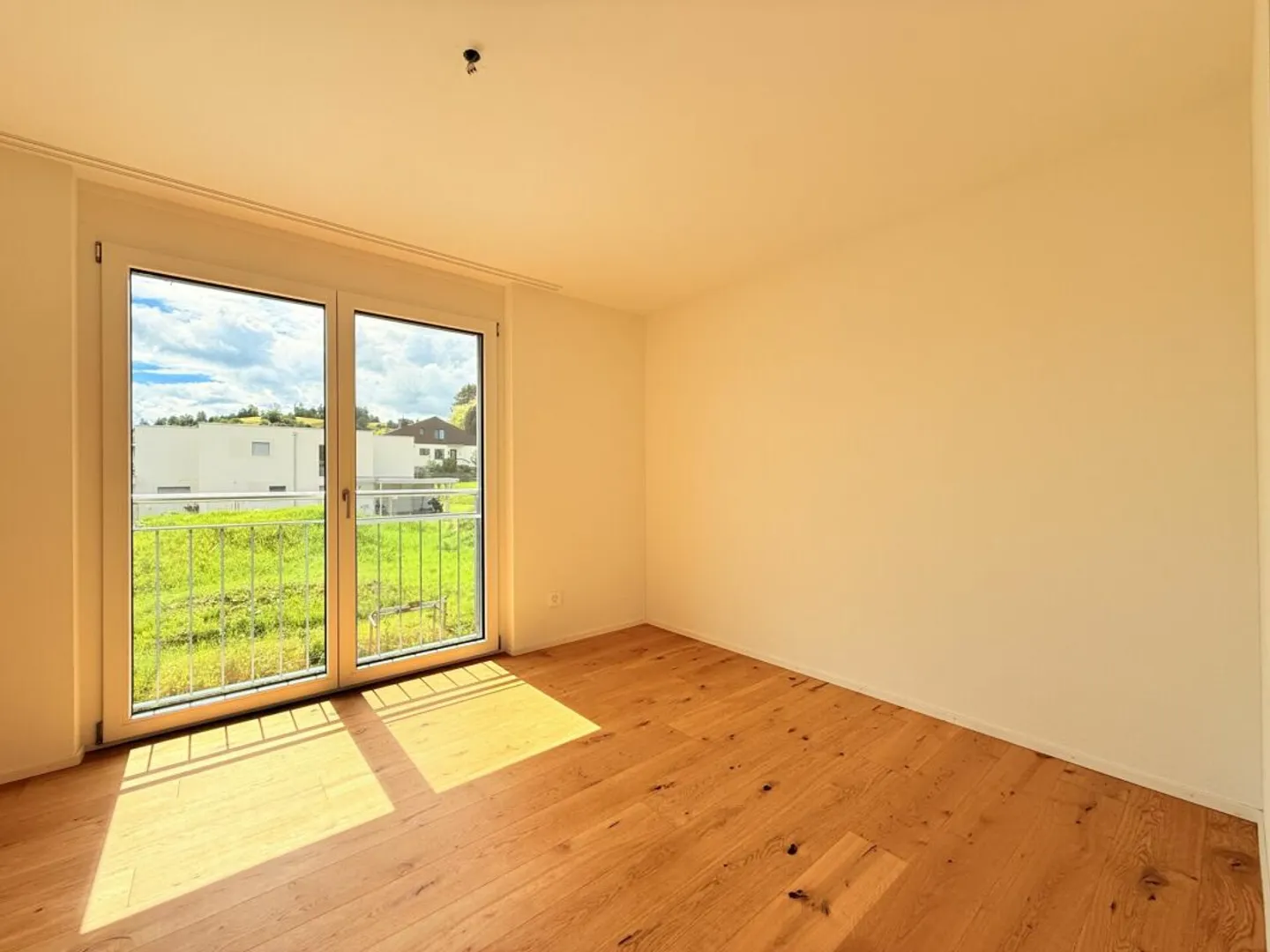 Family-Friendly Single Family Home - Photo 3 of 7