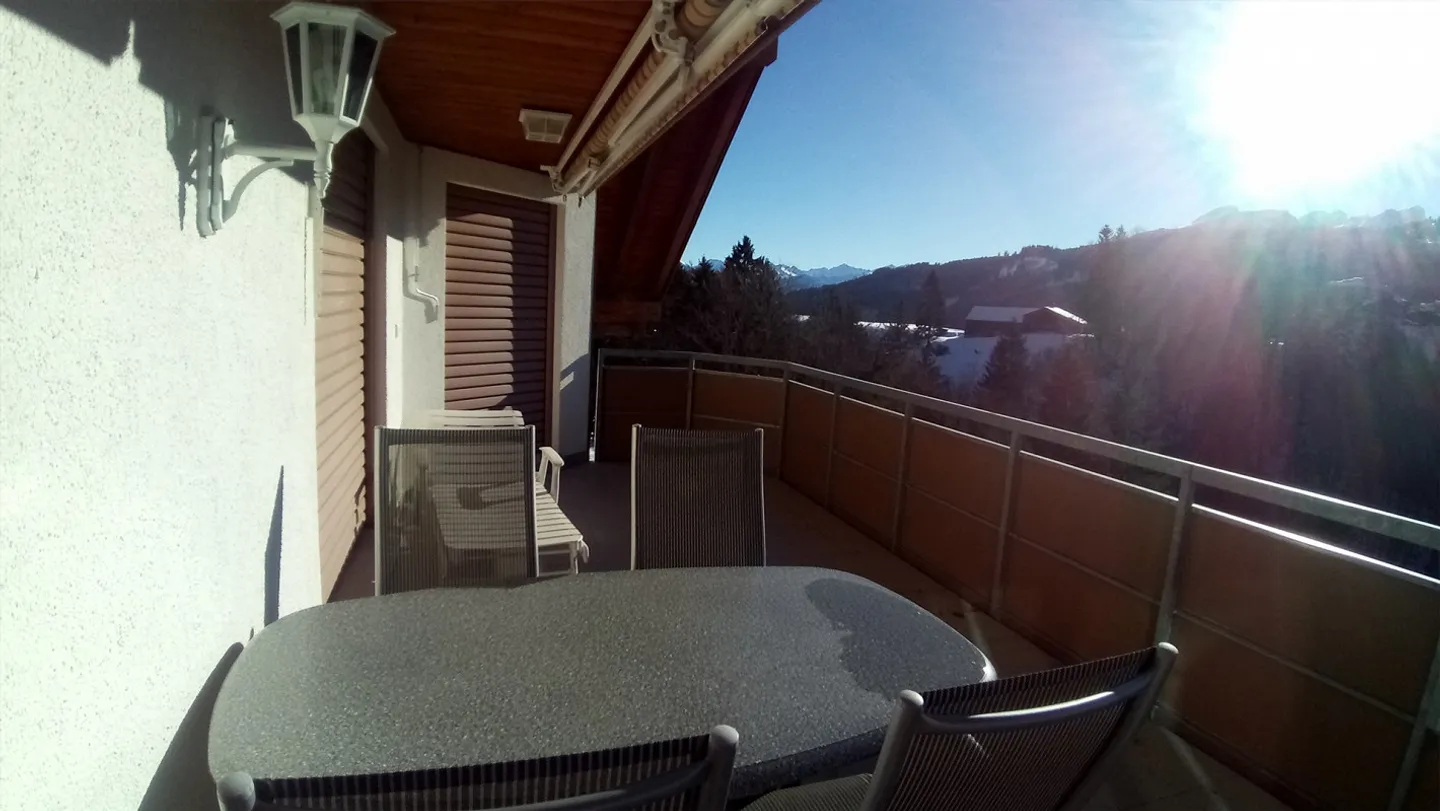 High-quality large 4.5 room apartment with top view and sunshine - Photo 5 of 29