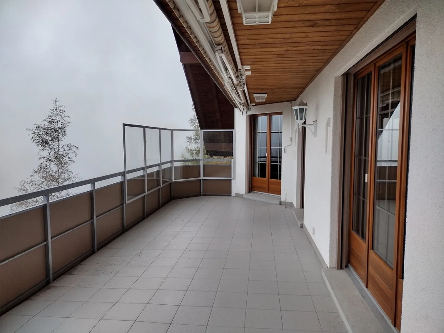 High-quality large 4.5 room apartment with top view and sunshine - Photo 11 of 29