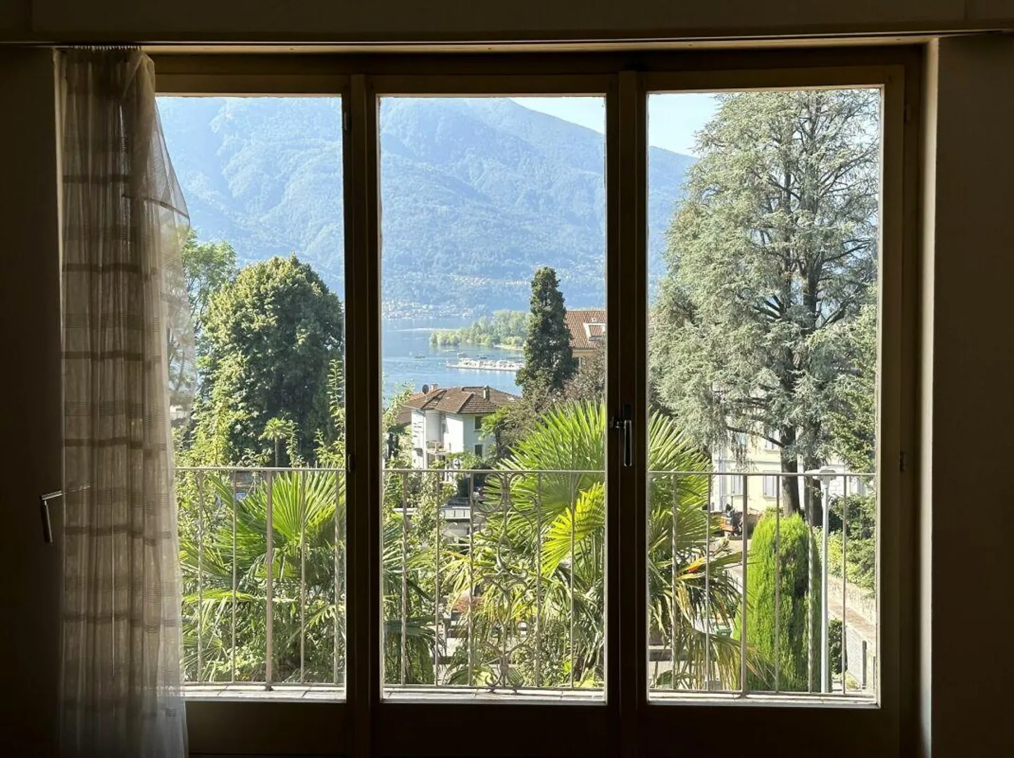 Charming historic villa with breathtaking views of Lake Maggiore - Photo 1 of 5