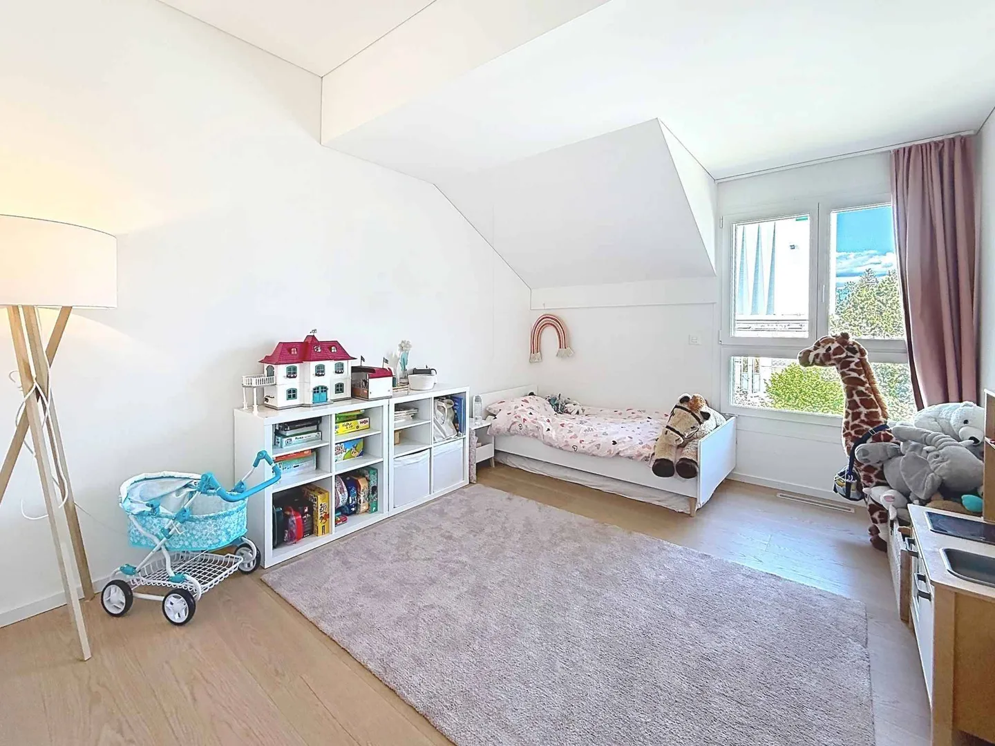 EXCLUSIVITE - Spacieux et lumineux appartement de 4,5 pièces + mezzanine - Foto 6 di 11