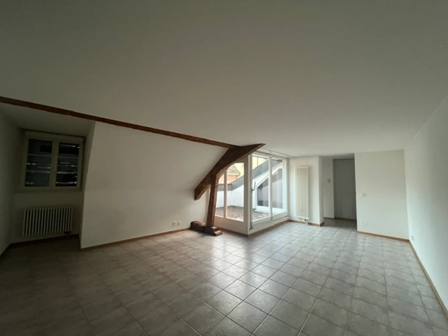 Charmante 2.5-Zimmer-Wohnung im 3. Stock im Zentrum von Lausanne - Foto 4 von 8