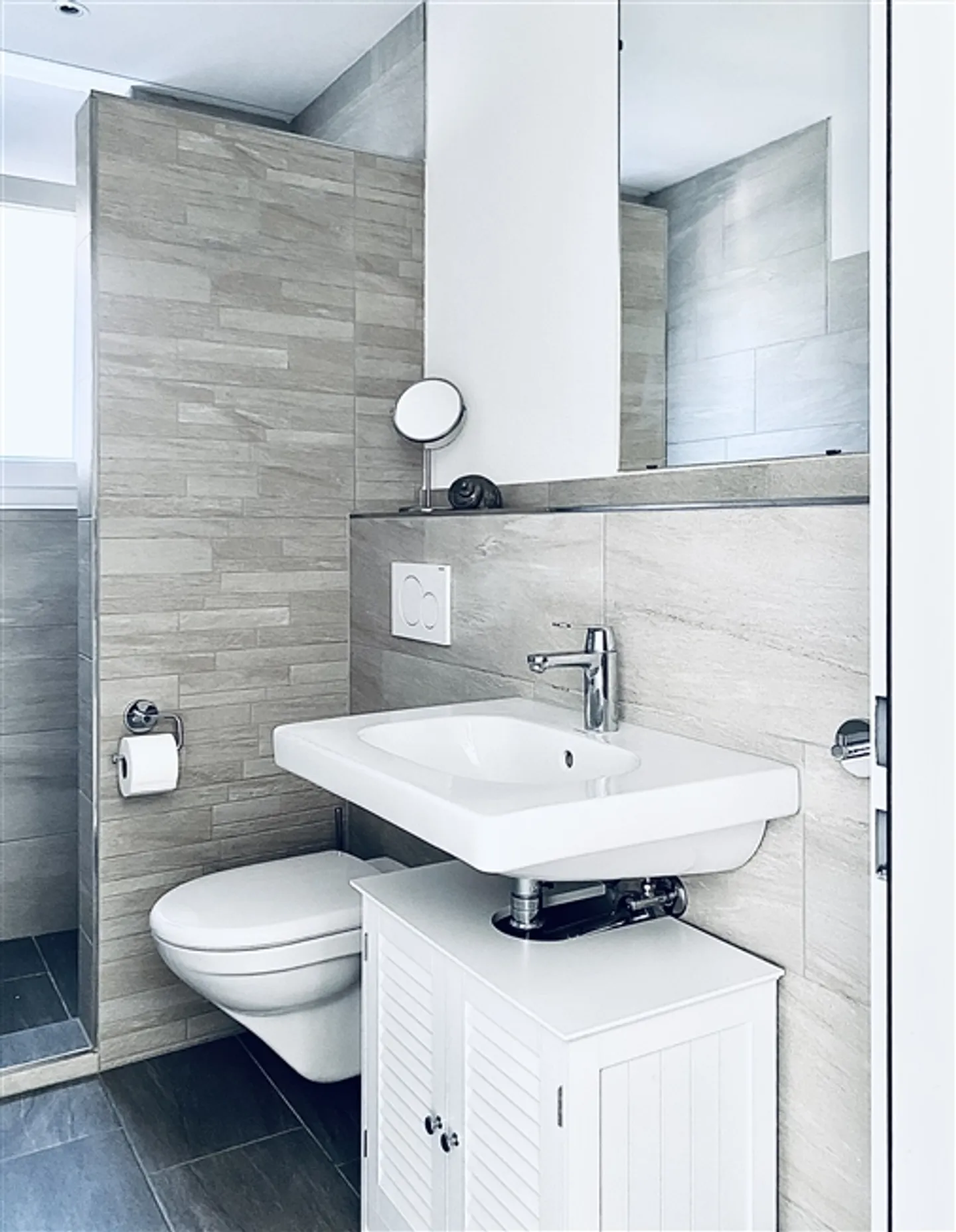 6 Room apartment - Photo 8 of 11